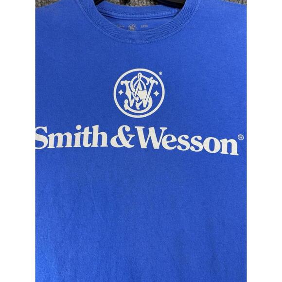 Smith & Wesson Graphic Tee T-shirt Blue Short Sleeve Genuine Men's Size Small - Picture 1 of 7